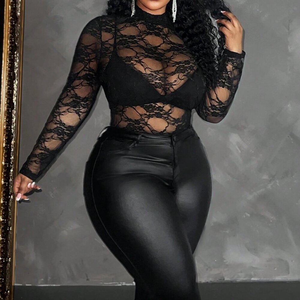 Black Sexy Women's Plus Size Sheer Lace Blouse